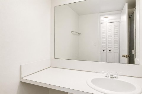 Condo in South Palm Beach, Florida, 2 bedrooms  № 2191113 - photo 18