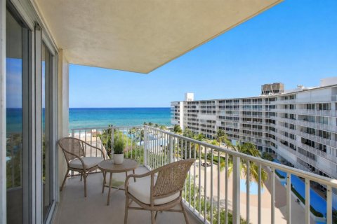 Condo in South Palm Beach, Florida, 2 bedrooms  № 2191113 - photo 3