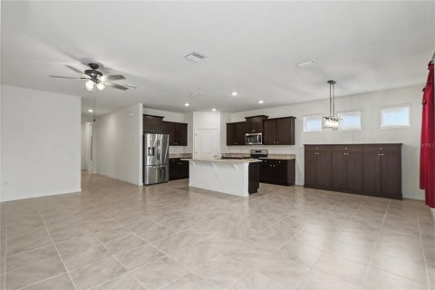House in Ocala, Florida 4 bedrooms, 189.43 sq.m. № 2277838 - photo 8