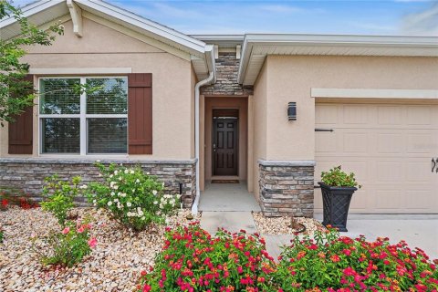 House in Ocala, Florida 4 bedrooms, 189.43 sq.m. № 2277838 - photo 2