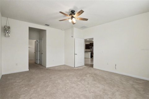 House in Ocala, Florida 4 bedrooms, 189.43 sq.m. № 2277838 - photo 21