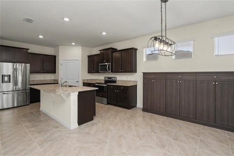 House in Ocala, Florida 4 bedrooms, 189.43 sq.m. № 2277838 - photo 14