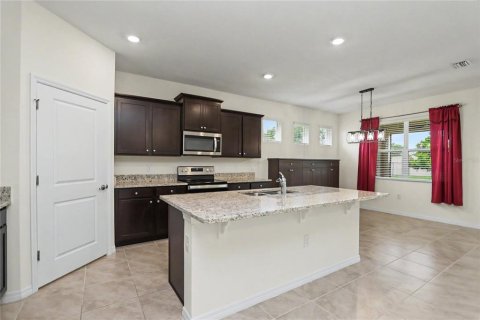 House in Ocala, Florida 4 bedrooms, 189.43 sq.m. № 2277838 - photo 15