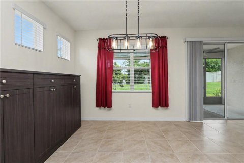 House in Ocala, Florida 4 bedrooms, 189.43 sq.m. № 2277838 - photo 18