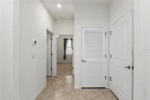 House in Ocala, Florida 4 bedrooms, 189.43 sq.m. № 2277838 - photo 6