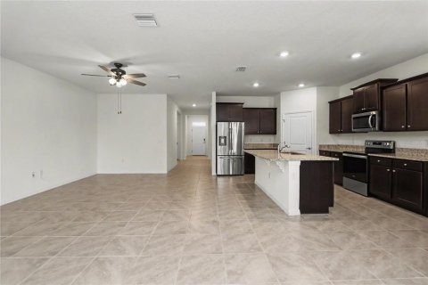 House in Ocala, Florida 4 bedrooms, 189.43 sq.m. № 2277838 - photo 7