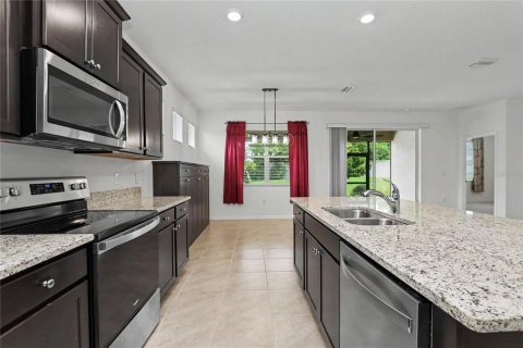 House in Ocala, Florida 4 bedrooms, 189.43 sq.m. № 2277838 - photo 17