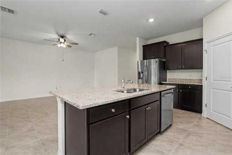 House in Ocala, Florida 4 bedrooms, 189.43 sq.m. № 2277838 - photo 11