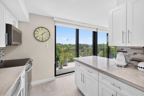 Condo in Fort Lauderdale, Florida, 2 bedrooms  № 2191687 - photo 11