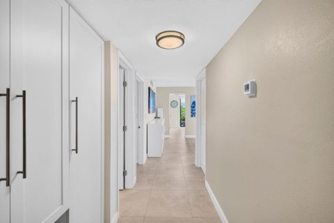 Condo in Fort Lauderdale, Florida, 2 bedrooms  № 2191687 - photo 4