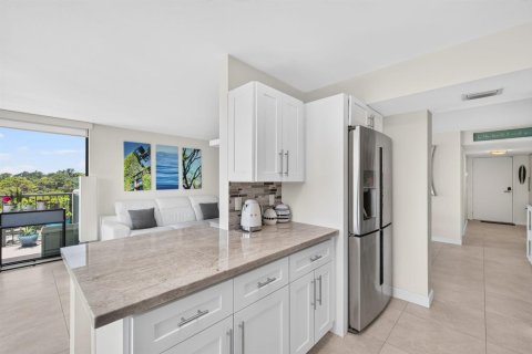 Condo in Fort Lauderdale, Florida, 2 bedrooms  № 2191687 - photo 13