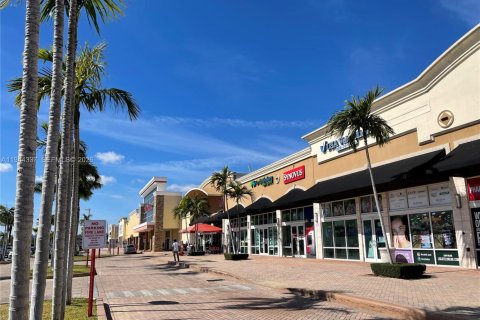 Condo in Hallandale Beach, Florida, 1 bedroom  № 2001567 - photo 30