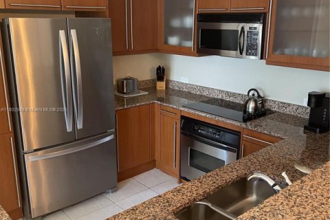 Купить кондоминиум в Халландейл-Бич, Флорида 2 спальни, 117.06м2, № 2002480 - фото 27