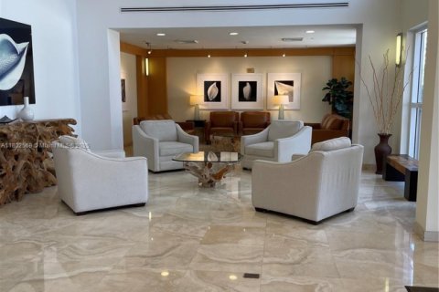 Купить кондоминиум в Халландейл-Бич, Флорида 2 спальни, 117.06м2, № 2002480 - фото 21