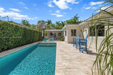 Casa en venta en Miami, Florida, 3 dormitorios, 140.65 m2 № 2057341 - foto 25