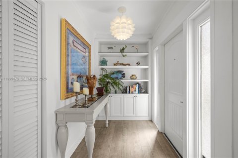 Casa en venta en Miami, Florida, 3 dormitorios, 140.65 m2 № 2057341 - foto 4