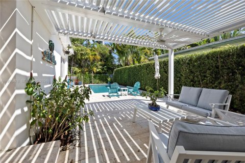 Casa en venta en Miami, Florida, 3 dormitorios, 140.65 m2 № 2057341 - foto 29