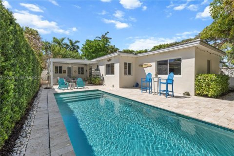 Casa en Miami, Florida 3 dormitorios, 140.65 m2 № 2057341