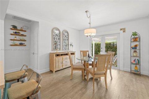 Casa en venta en Miami, Florida, 3 dormitorios, 140.65 m2 № 2057341 - foto 12