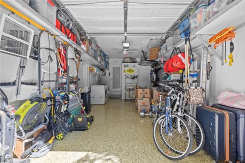 Casa en venta en Miami, Florida, 3 dormitorios, 140.65 m2 № 2057341 - foto 30