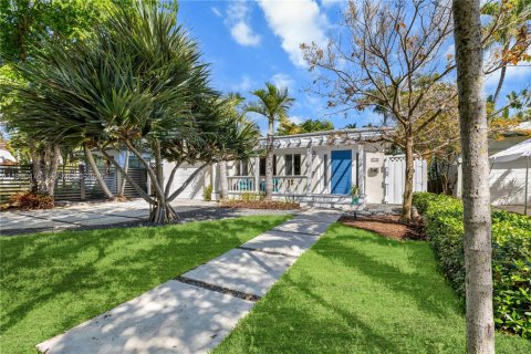 Casa en venta en Miami, Florida, 3 dormitorios, 140.65 m2 № 2057341 - foto 2