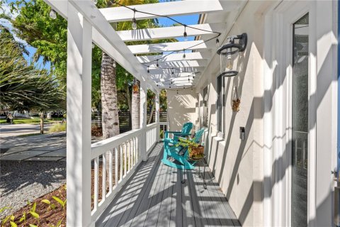 Casa en venta en Miami, Florida, 3 dormitorios, 140.65 m2 № 2057341 - foto 28