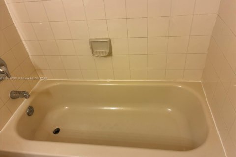 Copropriété à louer à Homestead, Floride: 2 chambres, 84.91 m2 № 1966795 - photo 19