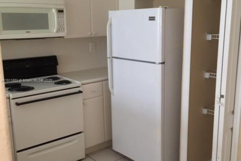 Copropriété à louer à Homestead, Floride: 2 chambres, 84.91 m2 № 1966795 - photo 8