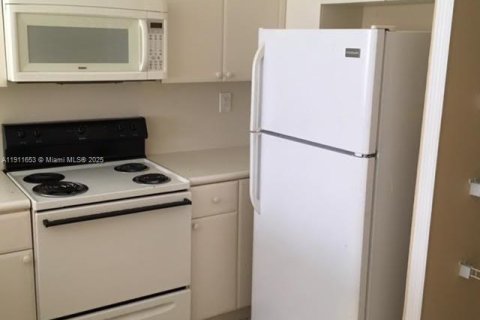 Copropriété à louer à Homestead, Floride: 2 chambres, 84.91 m2 № 1966795 - photo 6