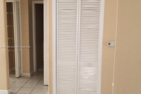 Copropriété à louer à Homestead, Floride: 2 chambres, 84.91 m2 № 1966795 - photo 5