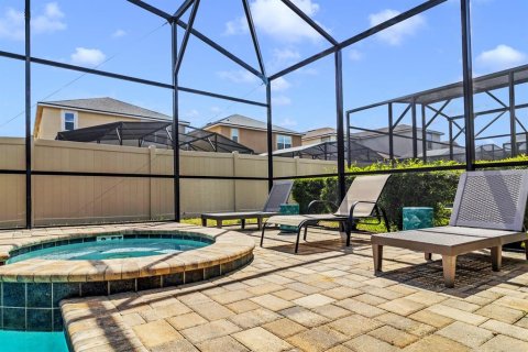 Casa en venta en Kissimmee, Florida, 9 dormitorios, 405.33 m2 № 1631003 - foto 16