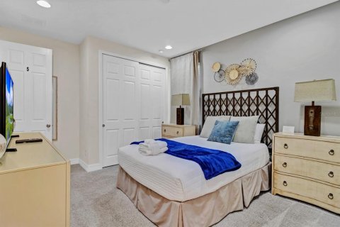 Casa en venta en Kissimmee, Florida, 9 dormitorios, 405.33 m2 № 1631003 - foto 27