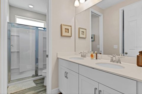 Casa en venta en Kissimmee, Florida, 9 dormitorios, 405.33 m2 № 1631003 - foto 29
