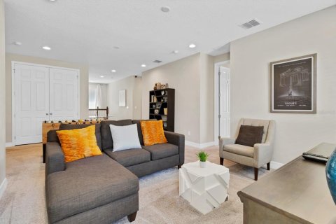 Casa en venta en Kissimmee, Florida, 9 dormitorios, 405.33 m2 № 1631003 - foto 24