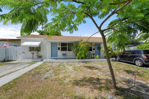 Propiedad comercial en venta en West Palm Beach, Florida, 107.02 m2 № 2168069 - foto 2