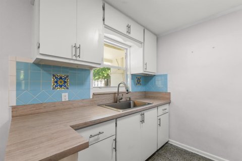 Propiedad comercial en venta en West Palm Beach, Florida, 107.02 m2 № 2168069 - foto 12