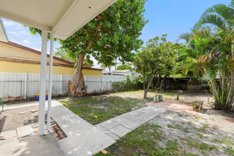 Propiedad comercial en venta en West Palm Beach, Florida, 107.02 m2 № 2168069 - foto 14