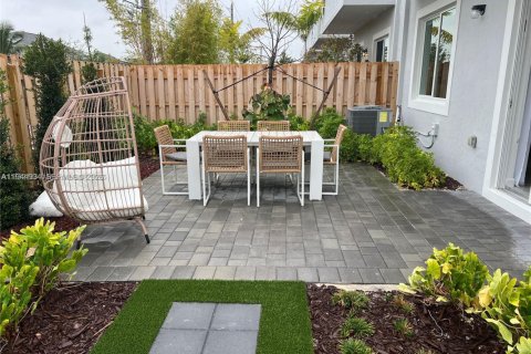 Touwnhouse à louer à Homestead, Floride: 4 chambres, 167.6 m2 № 2001434 - photo 4