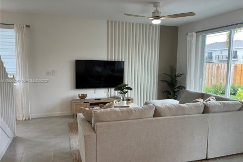 Touwnhouse à louer à Homestead, Floride: 4 chambres, 167.6 m2 № 2001434 - photo 15