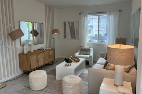 Touwnhouse à louer à Homestead, Floride: 4 chambres, 167.6 m2 № 2001434 - photo 3