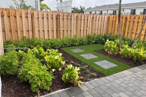 Touwnhouse à louer à Homestead, Floride: 4 chambres, 167.6 m2 № 2001434 - photo 8