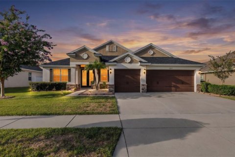 Casa en Riverview, Florida 4 dormitorios, 241.08 m2 № 2367361