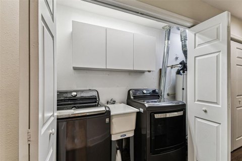 Villa ou maison à louer à Tampa, Floride: 4 chambres, 217.02 m2 № 2115380 - photo 18