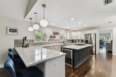 Villa ou maison à louer à Tampa, Floride: 4 chambres, 217.02 m2 № 2115380 - photo 8