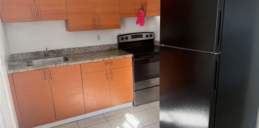 Дом в Норт-Майами, Флорида 1 спальня, 37.16м2 № 1955852