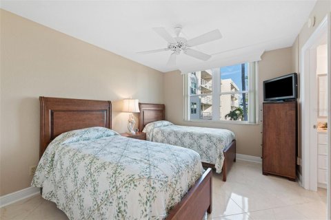Condo in Saint Petersburg, Florida, 2 bedrooms  № 1816744 - photo 26