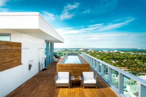 Condo in Miami Beach, Florida, 4 bedrooms № 2241770 - photo 25