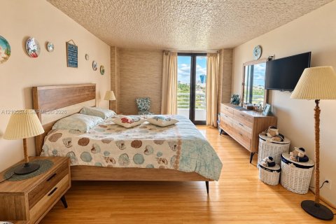 Copropriété à vendre à Aventura, Floride: 1 chambre, 91.97 m2 № 2414543 - photo 12