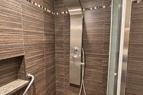 Copropriété à vendre à Aventura, Floride: 1 chambre, 91.97 m2 № 2414543 - photo 15