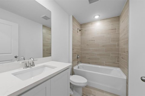 Купить виллу или дом в Порт-Шарлотт, Флорида 3 комнаты, 123.65м2, № 2405335 - фото 21